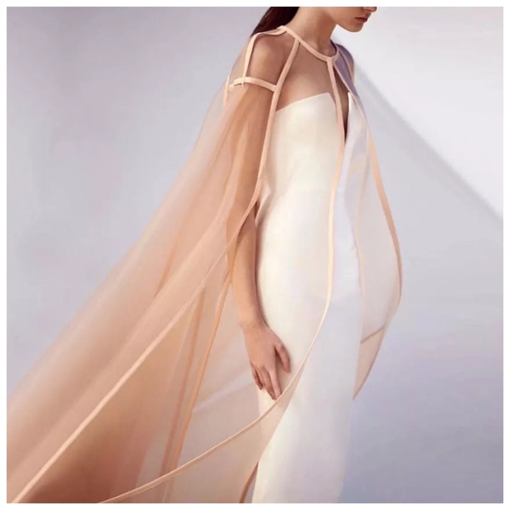 🆕The Pepyte Strapless Dress & Cape Set - Picture 2 of 8